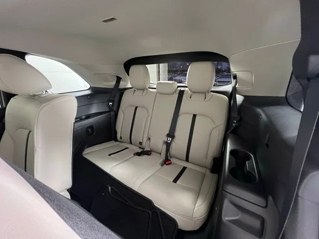 2026 Mazda CX-90 Premium Package - Photo 16