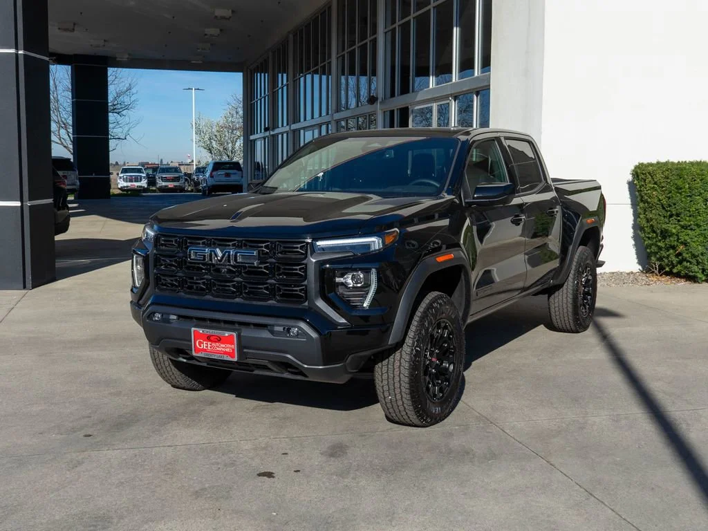 New 2026 Onyx Black GMC Elevation image 3