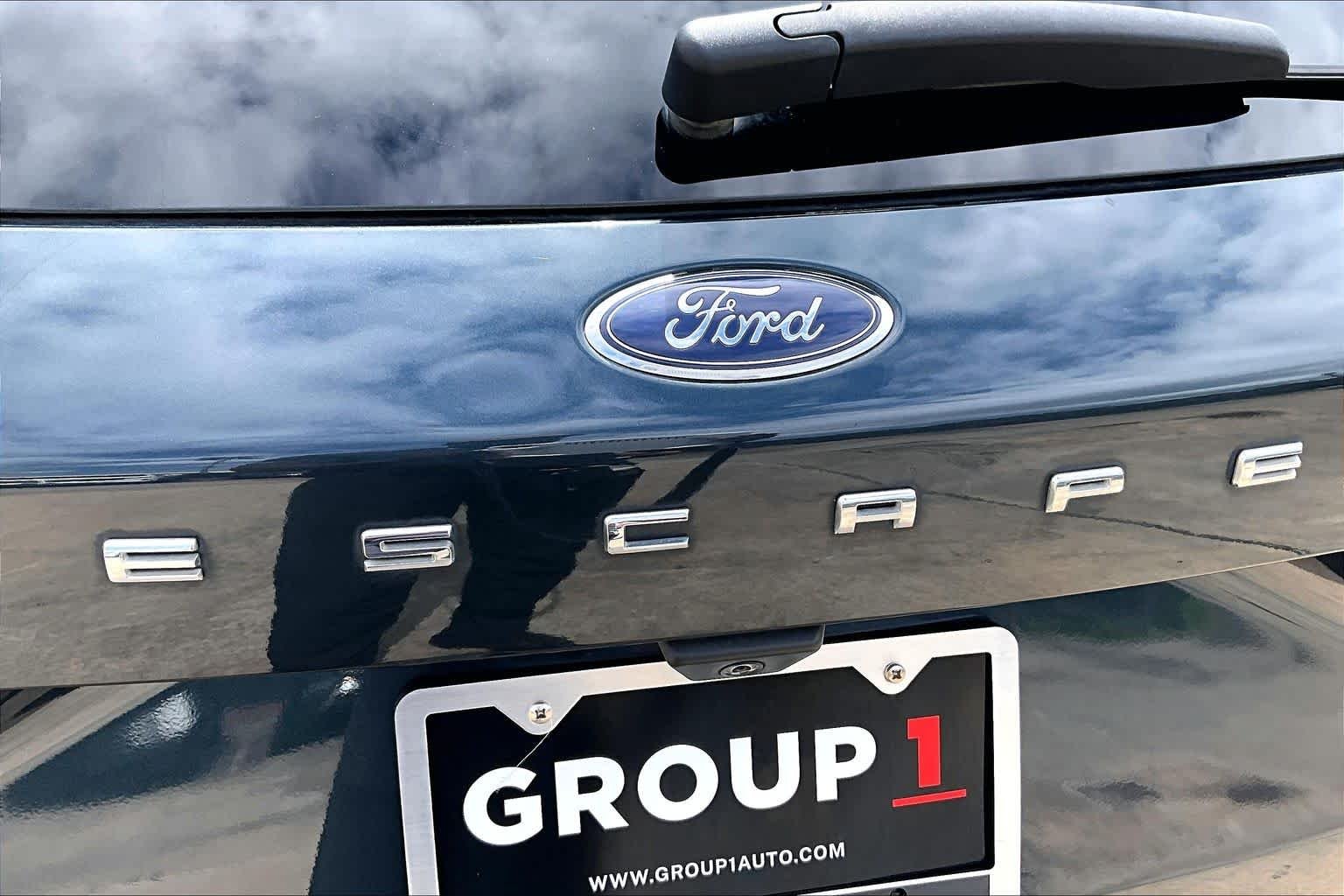 Used 2022 Stone Blue Metallic Ford SE image 31