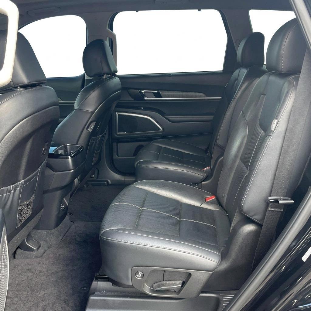 Used 2025 Ebony Black Kia S image 16