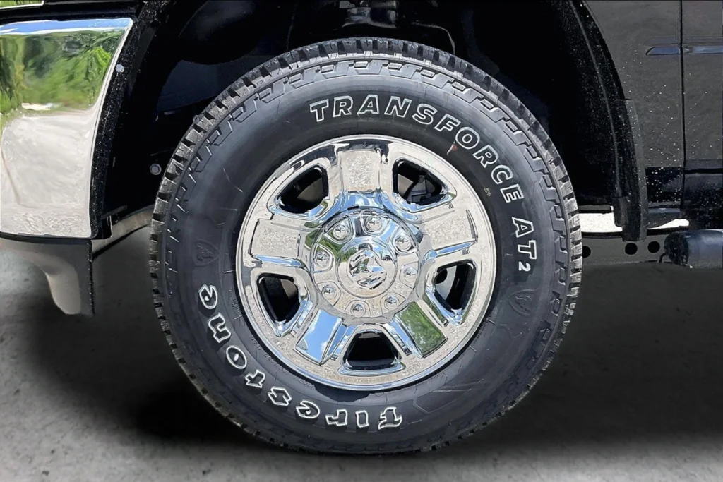New 2026 Diamond Black Crystal Pearlcoat RAM Tradesman image 19