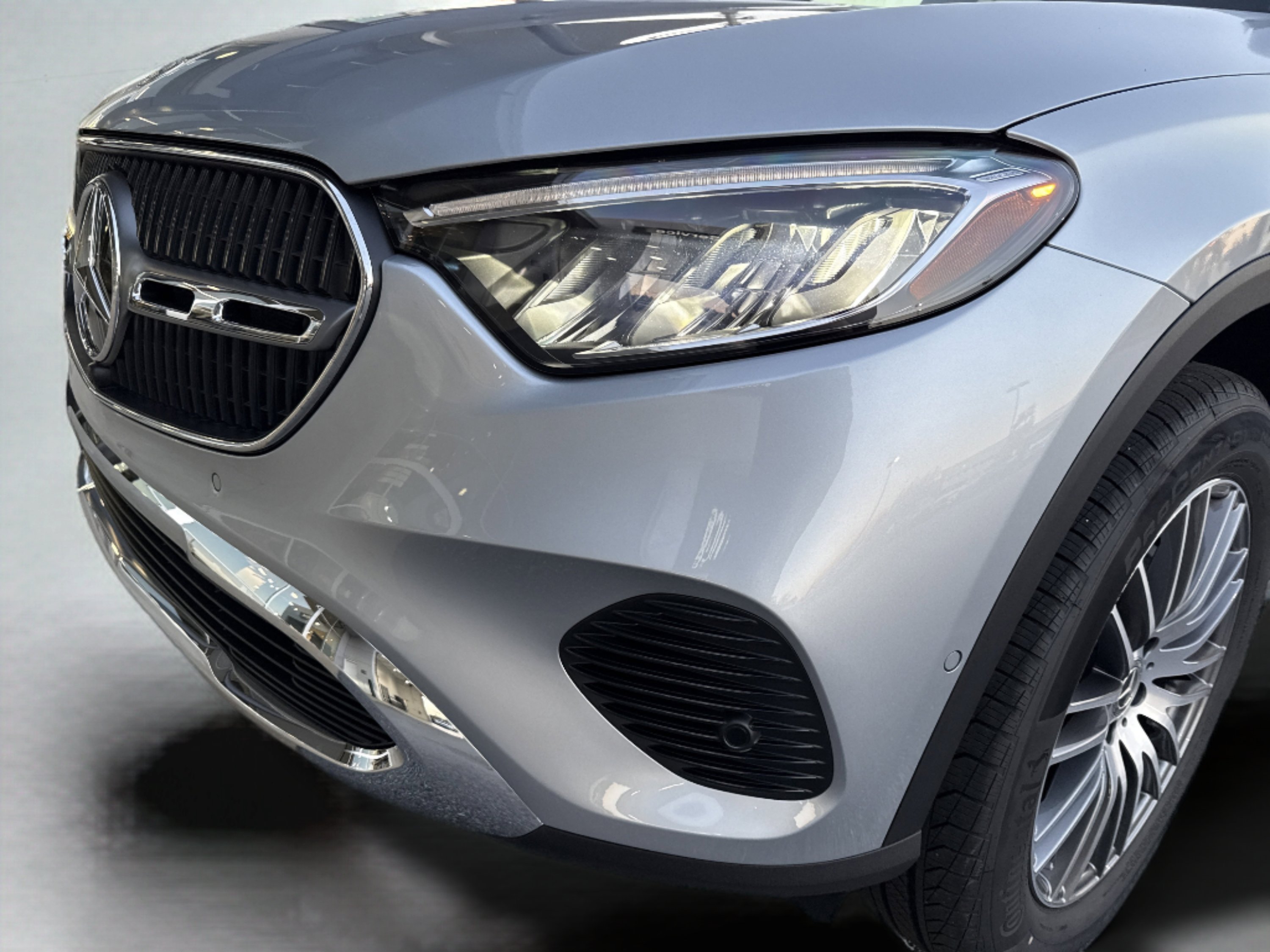 Used 2026 Cirrus Silver Metallic Mercedes-Benz GLC 300 image 48