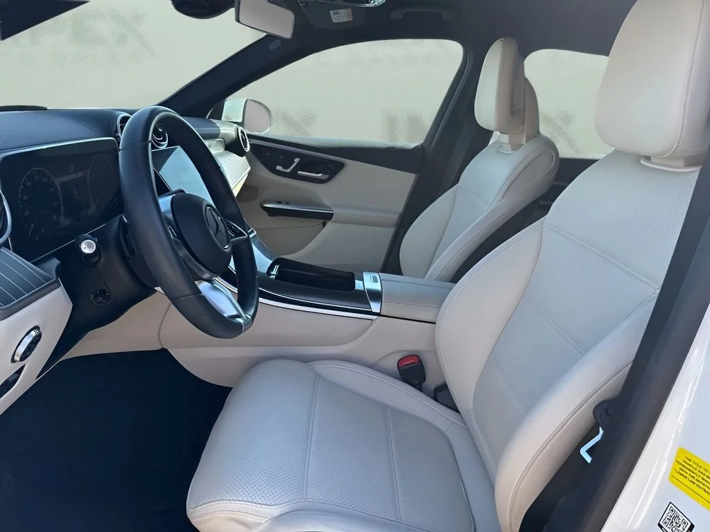 Used 2023 White Mercedes-Benz GLC 300 image 7