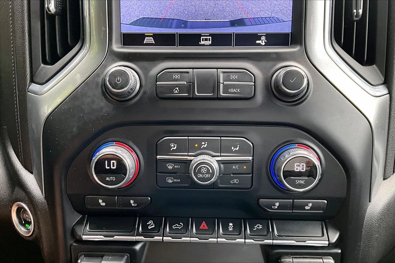 Used 2022 Silver Chevrolet LT image 18