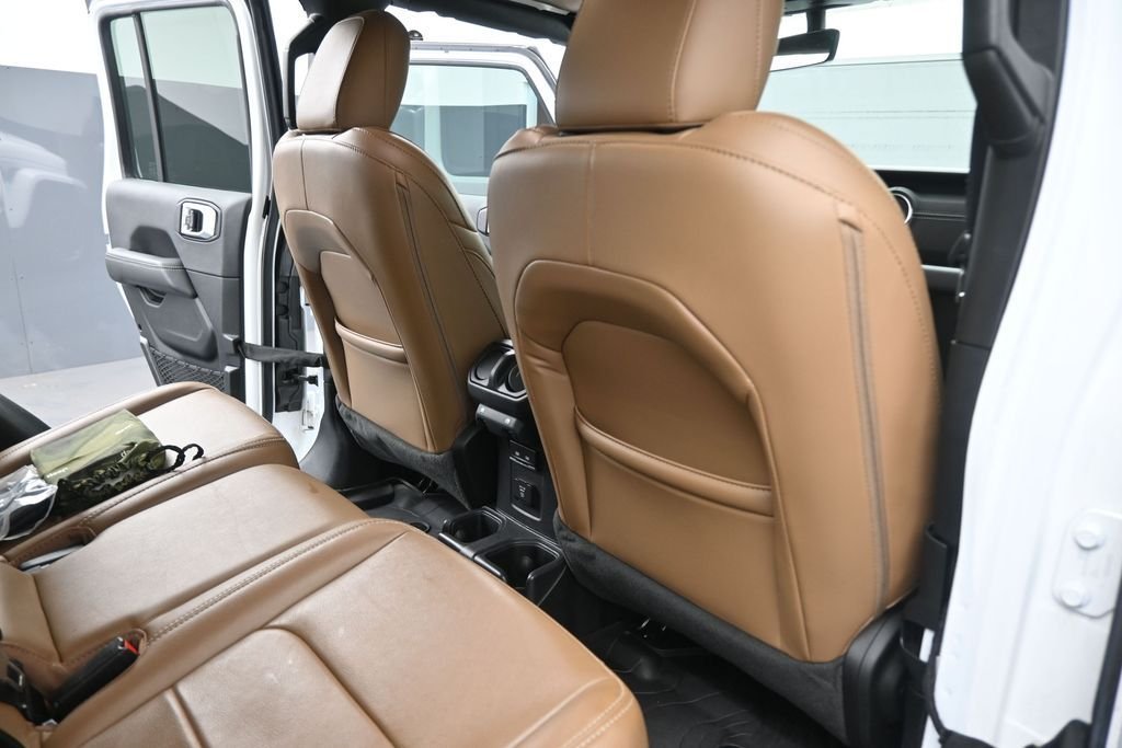 Used 2023 White Jeep Overland image 24