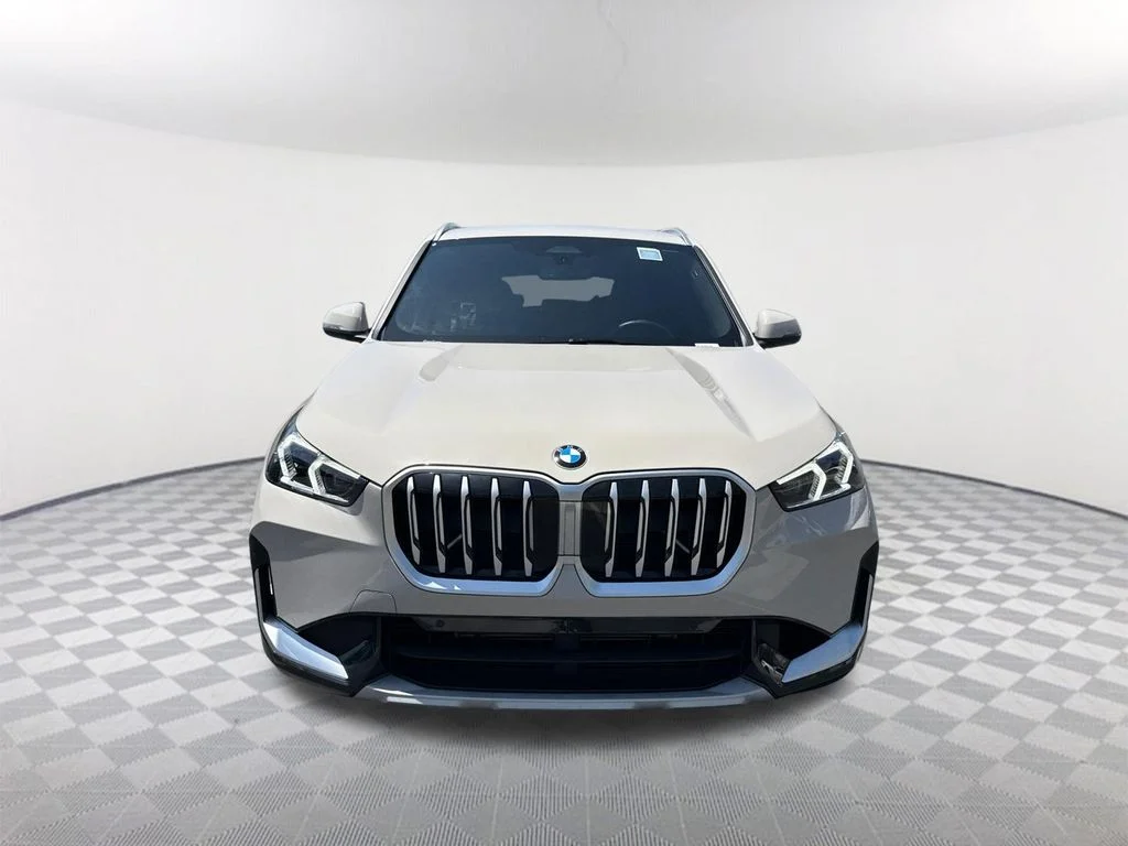 Used 2026 Beige BMW xDrive28i image 2