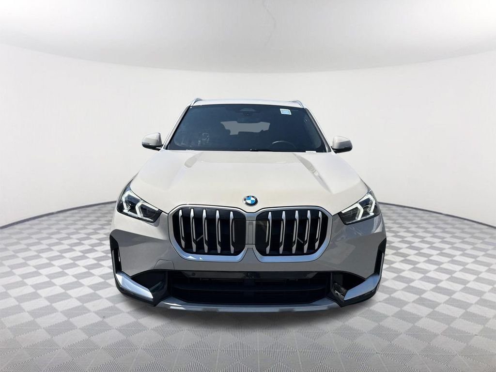 Used 2026 Dune Grey Metallic BMW xDrive28i image 2