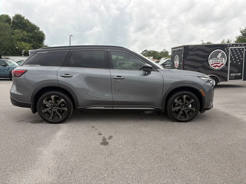 Used 2026 Gray INFINITI Autograph image 8