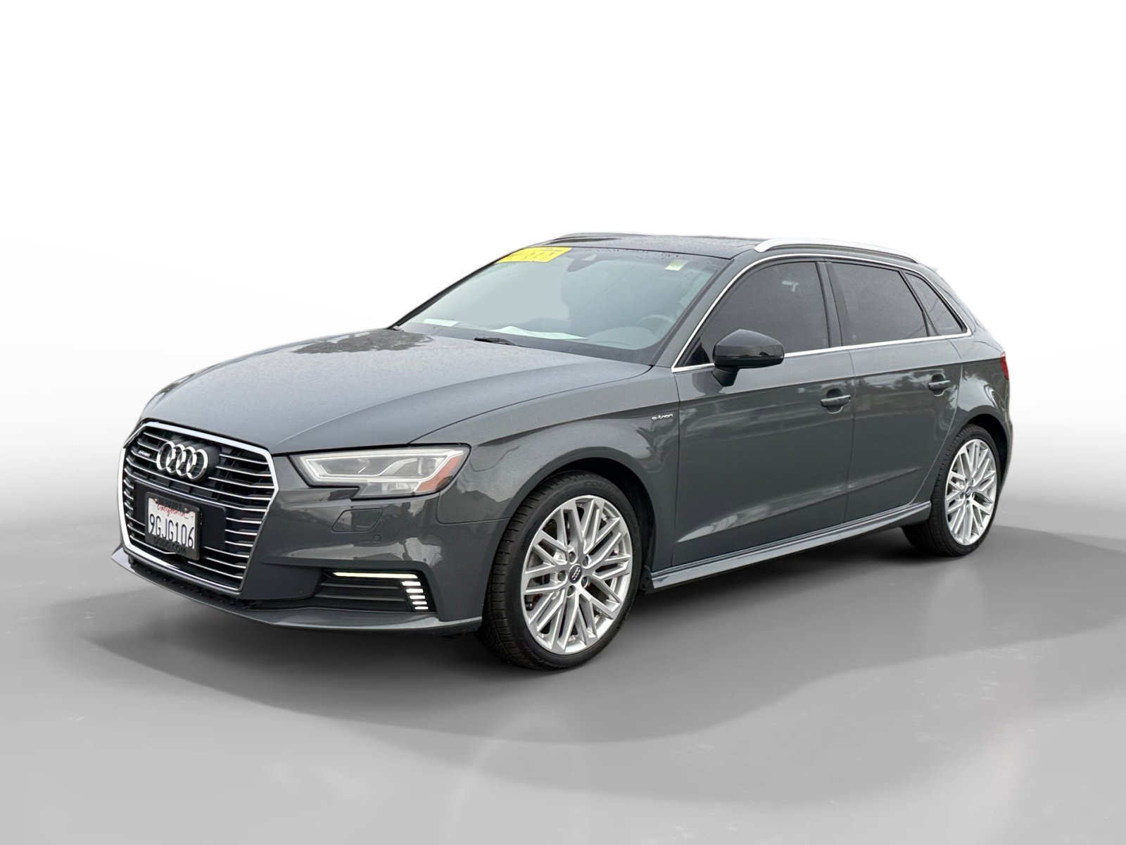 Used 2018 Gray Metallic Audi 1.4T Premium image 1