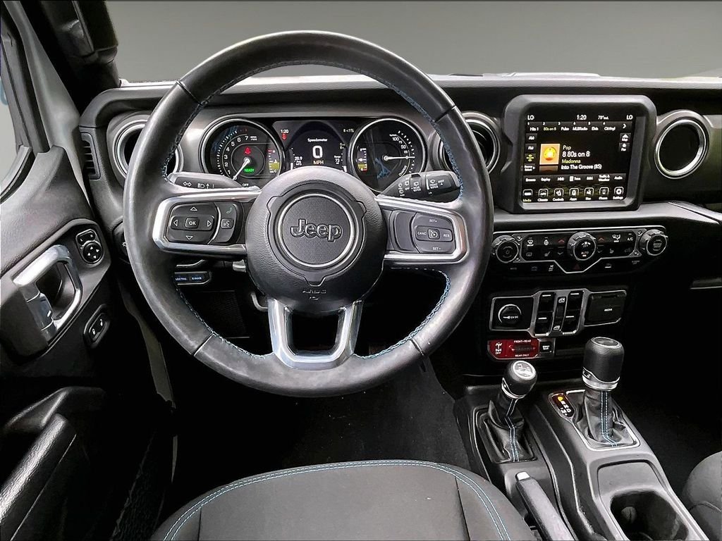 Used 2023 White Jeep Rubicon 4xe image 17