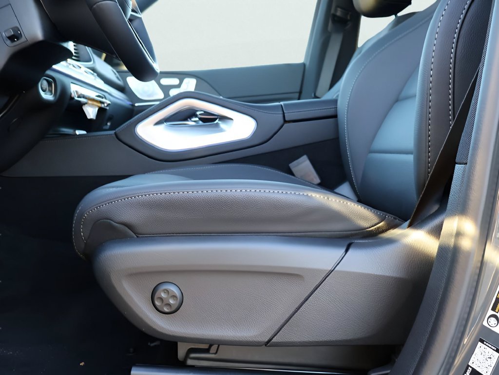 Used 2026 MANUFAKTUR Silicon Gray Mercedes-Benz GLE 450 image 39