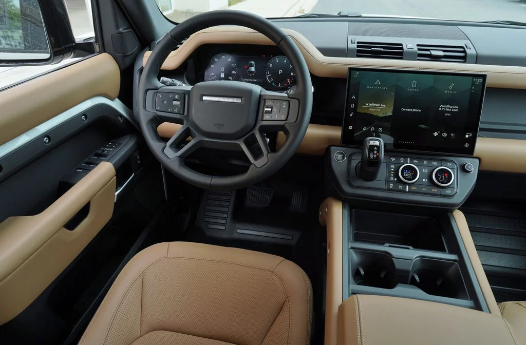 New 2026 Fuji White Land Rover S image 16