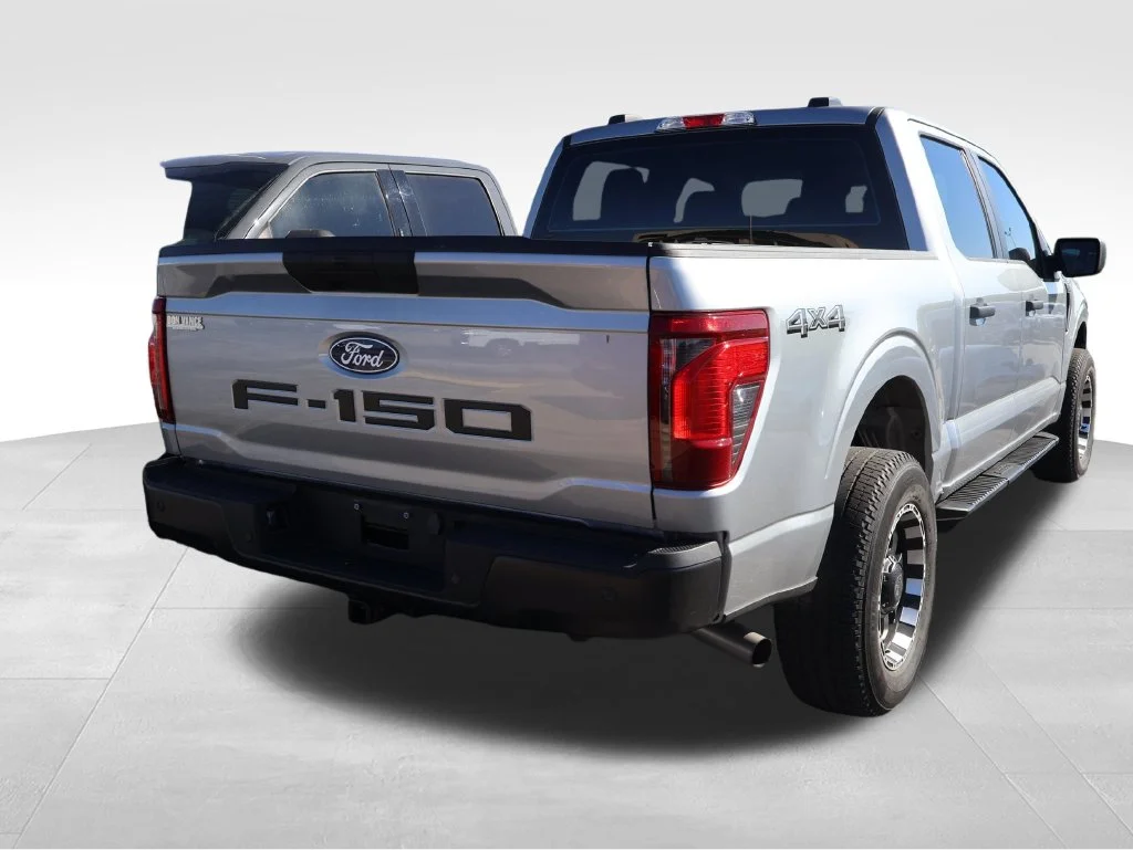 Used 2024 Silver Metallic Ford XL image 9