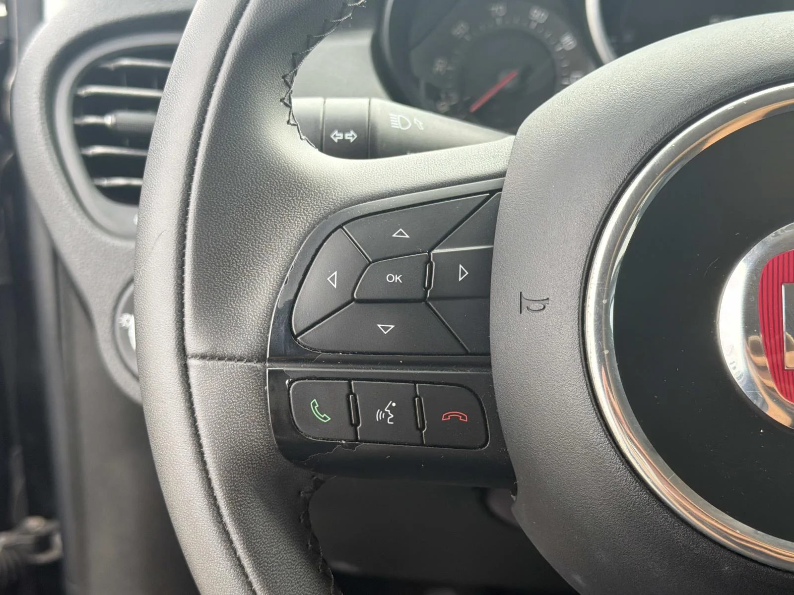 Used 2018 NERO CINEMA (BL FIAT Urbana Edition FWD image 9