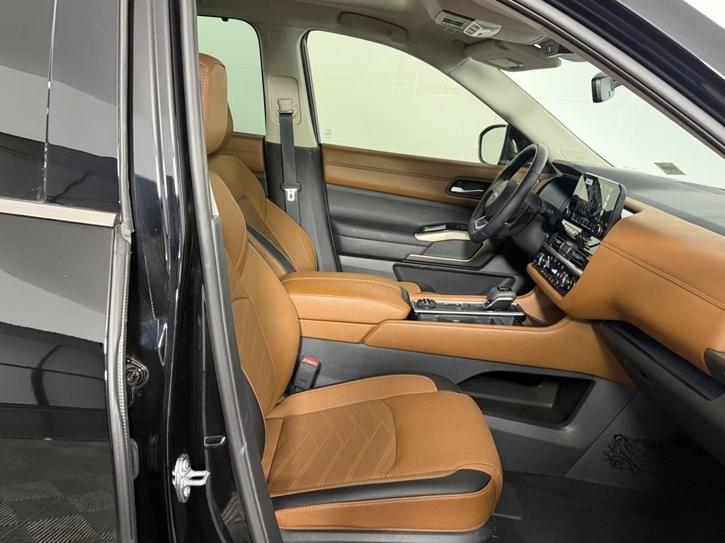 Certified Used 2025 Black Nissan Platinum image 33