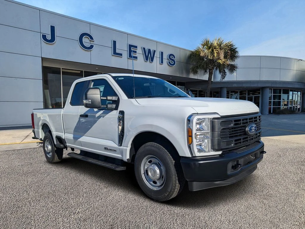 New 2026 Oxford White Ford XL image 1