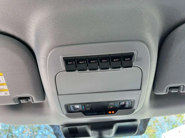 New 2027 Oxford White Ford F-350® XL image 29