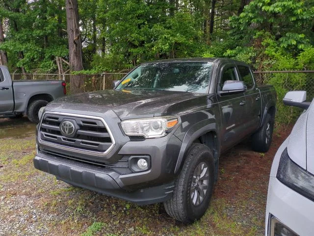 Used 2019 Gray Toyota SR5 image 2