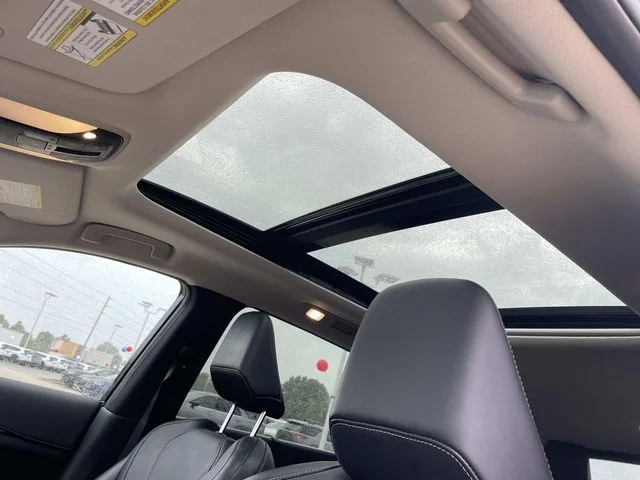 Used 2023 Black INFINITI LUXE image 12
