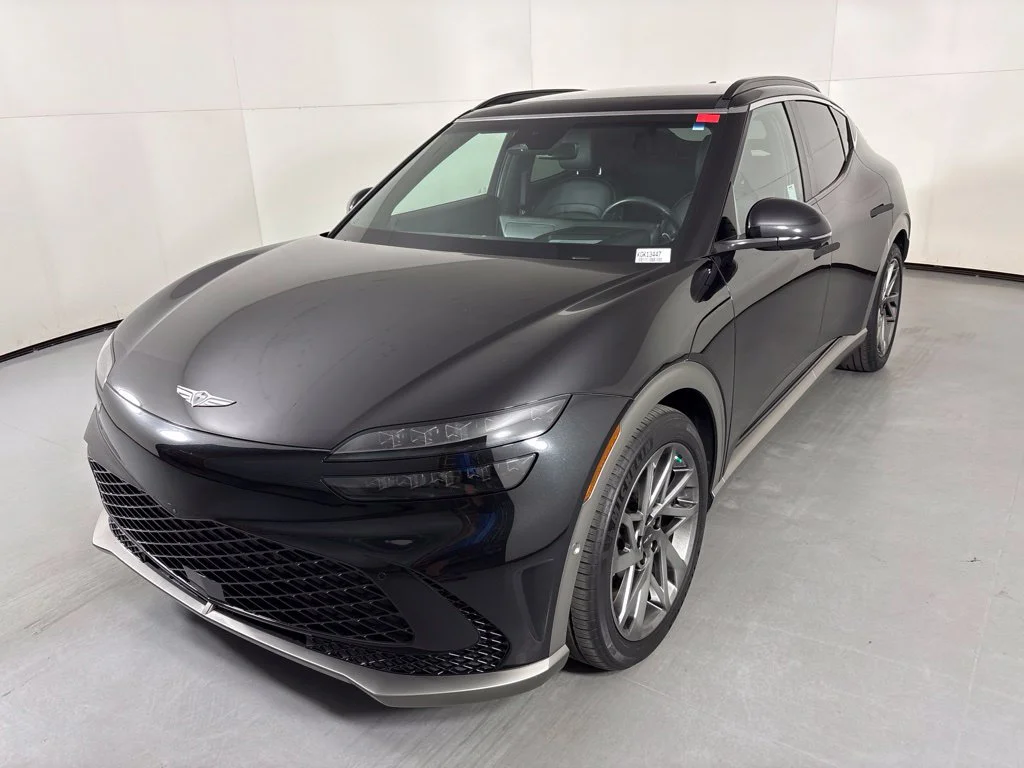 Used 2023 Black Genesis Advanced image 4