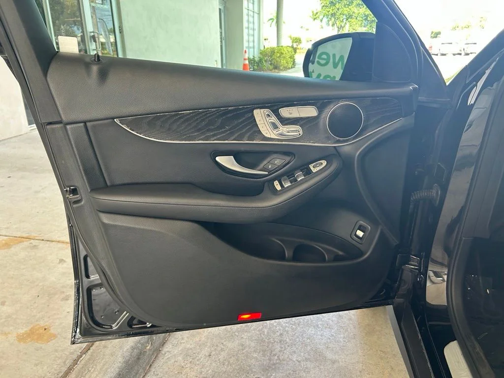 Used 2018 Black Mercedes-Benz GLC 300 image 37
