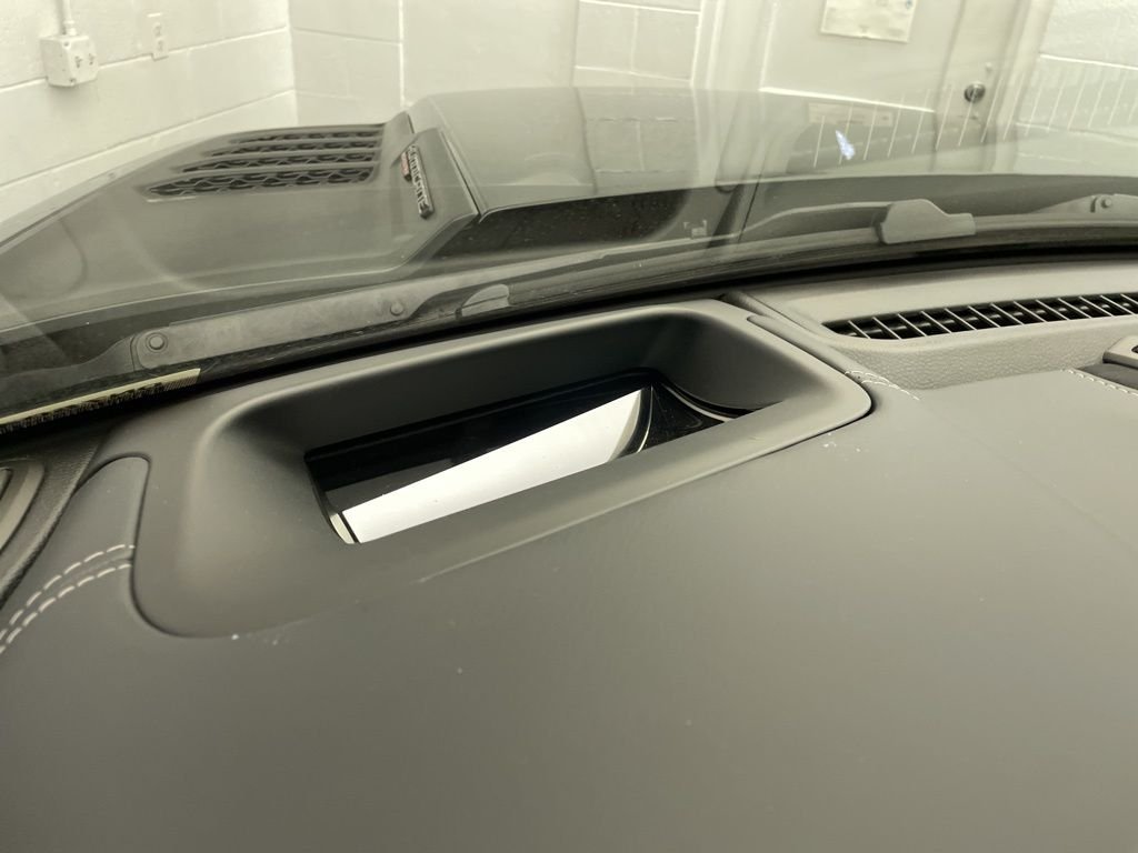 New 2026 Diamond Black Crystal Pearl-Coat Exterior Paint RAM RHO image 18