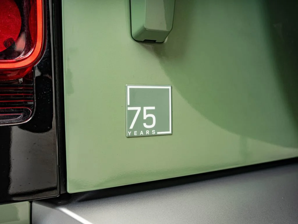 2023 Land Rover Defender 75th Edition - Photo 37