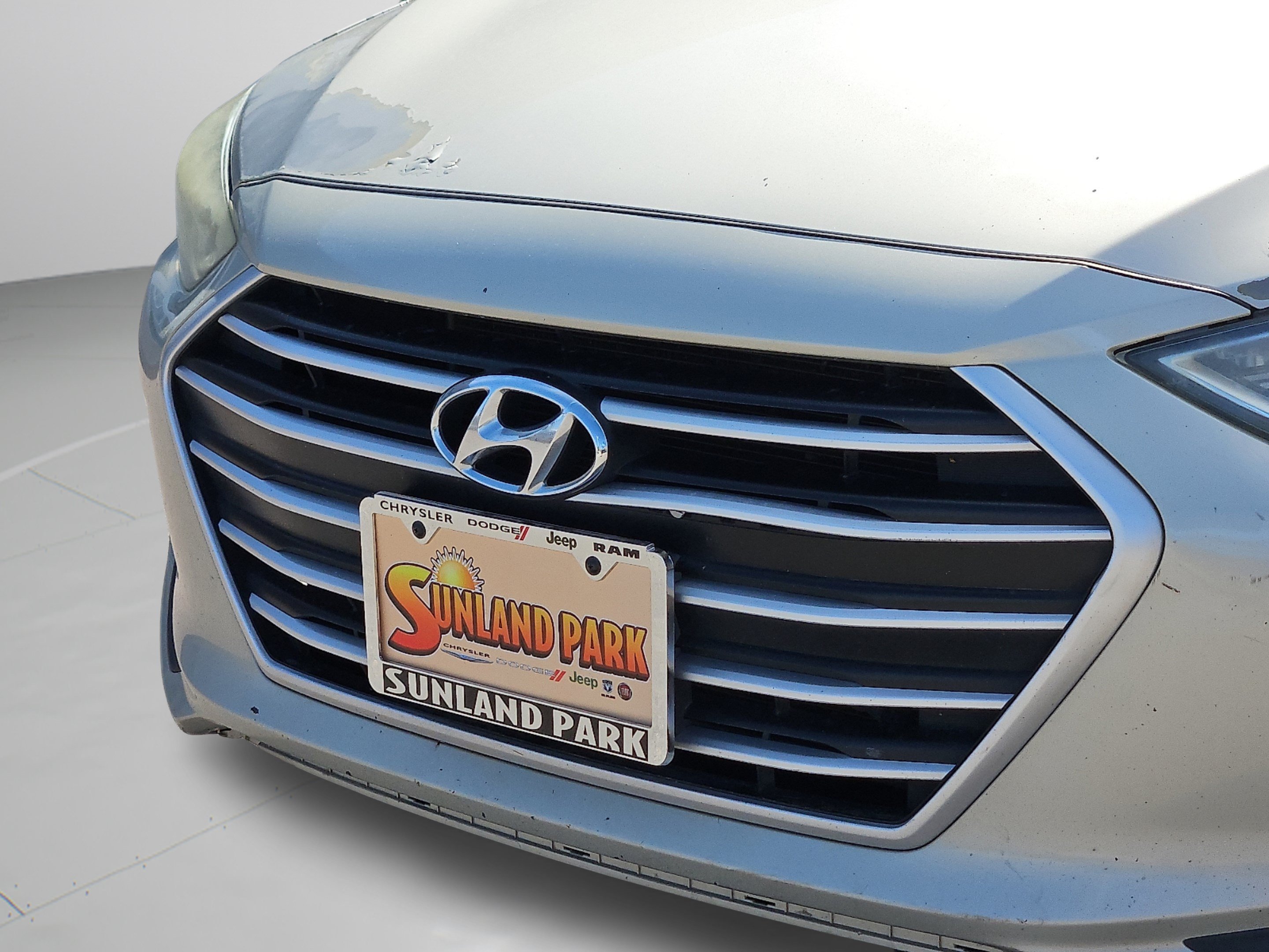 Used 2017 Mineral Beige Hyundai SE image 7