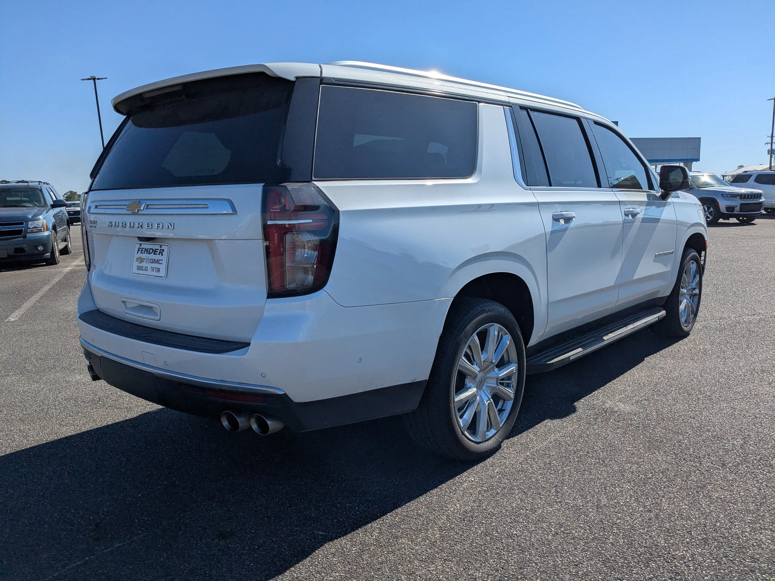 2024 Chevrolet Suburban High Country - Photo 4
