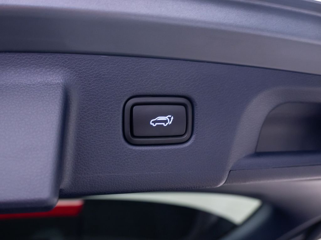 Used 2023 Graphite Hyundai Limited image 37