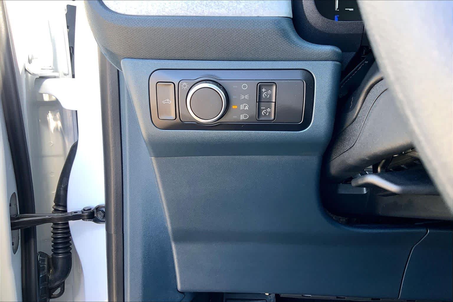 New 2026 Oxford White Ford XLT image 20
