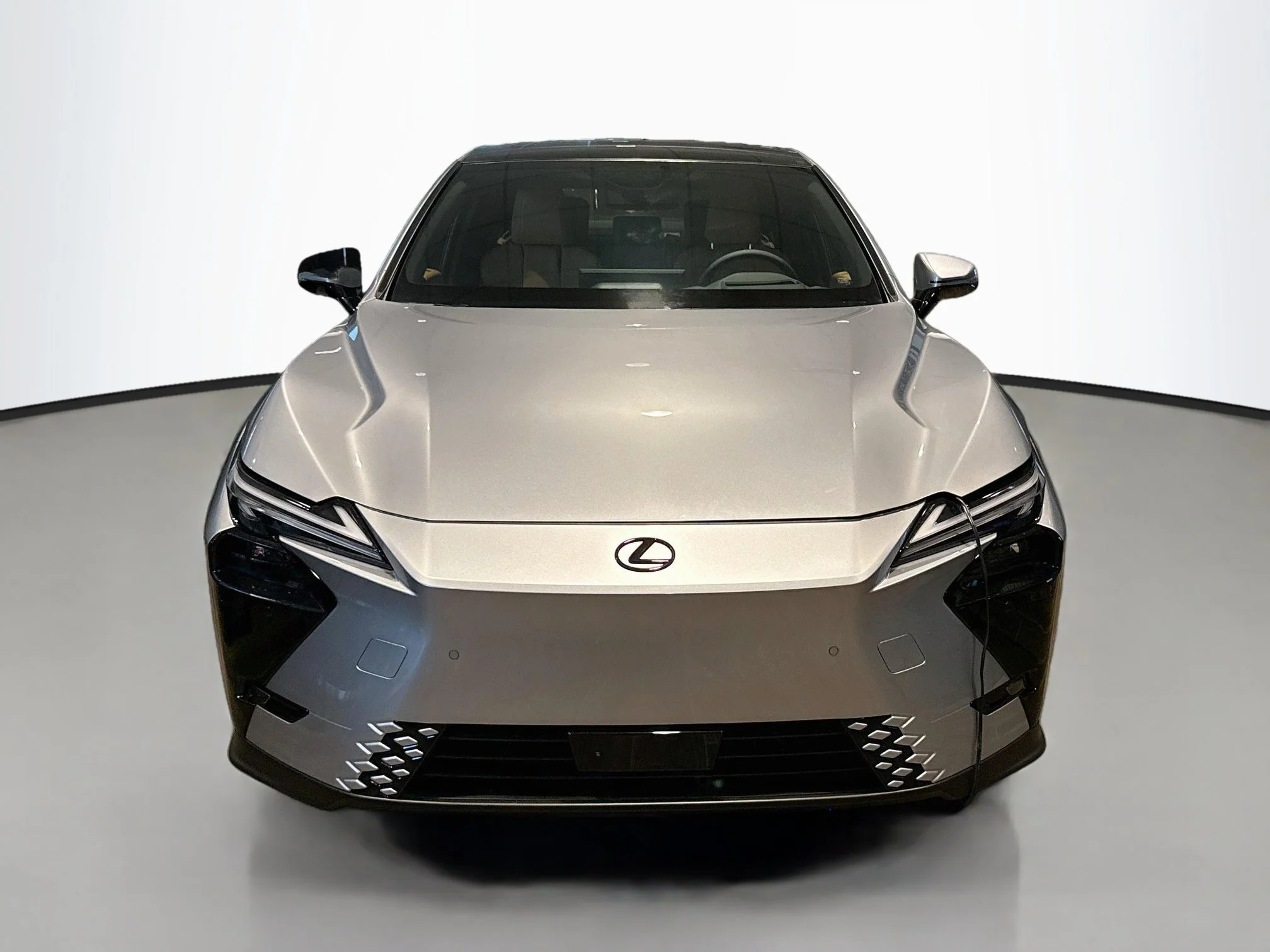 New 2026 Iridium Lexus ES 350e LUXURY image 2