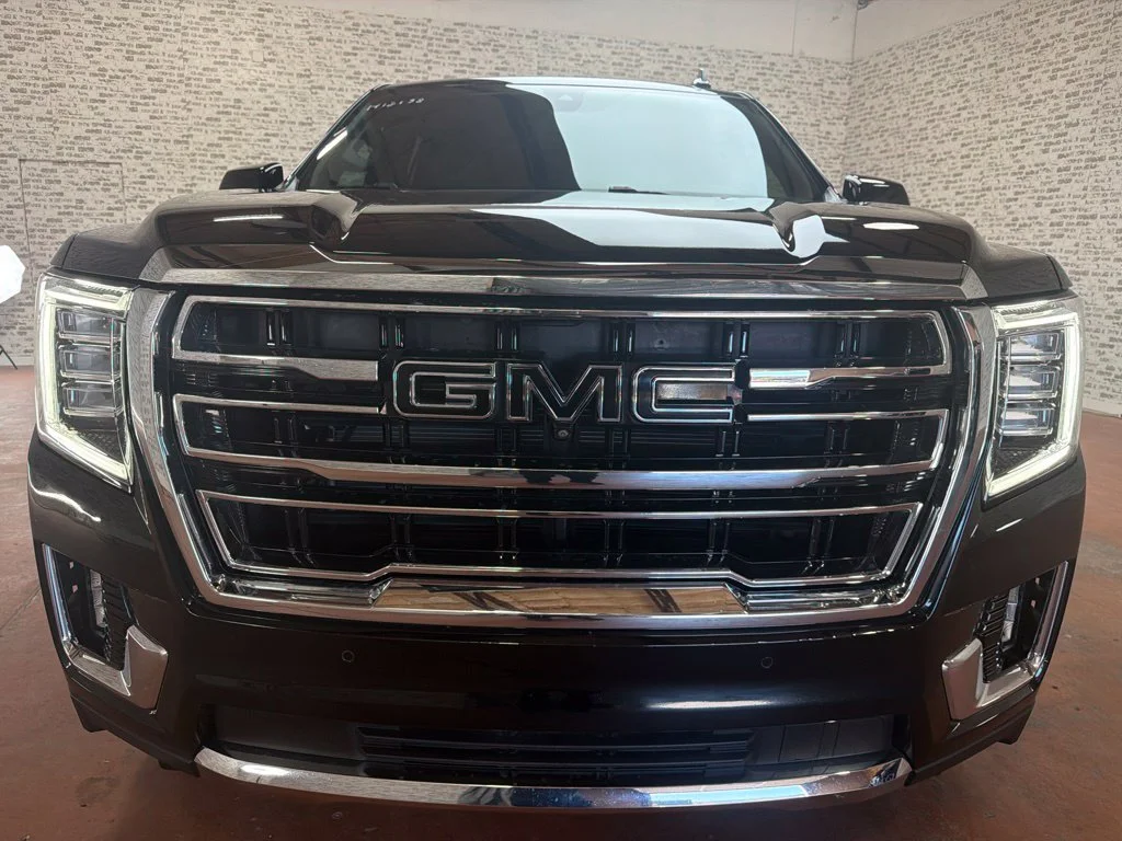 Used 2022 Onyx Black GMC SLT image 2