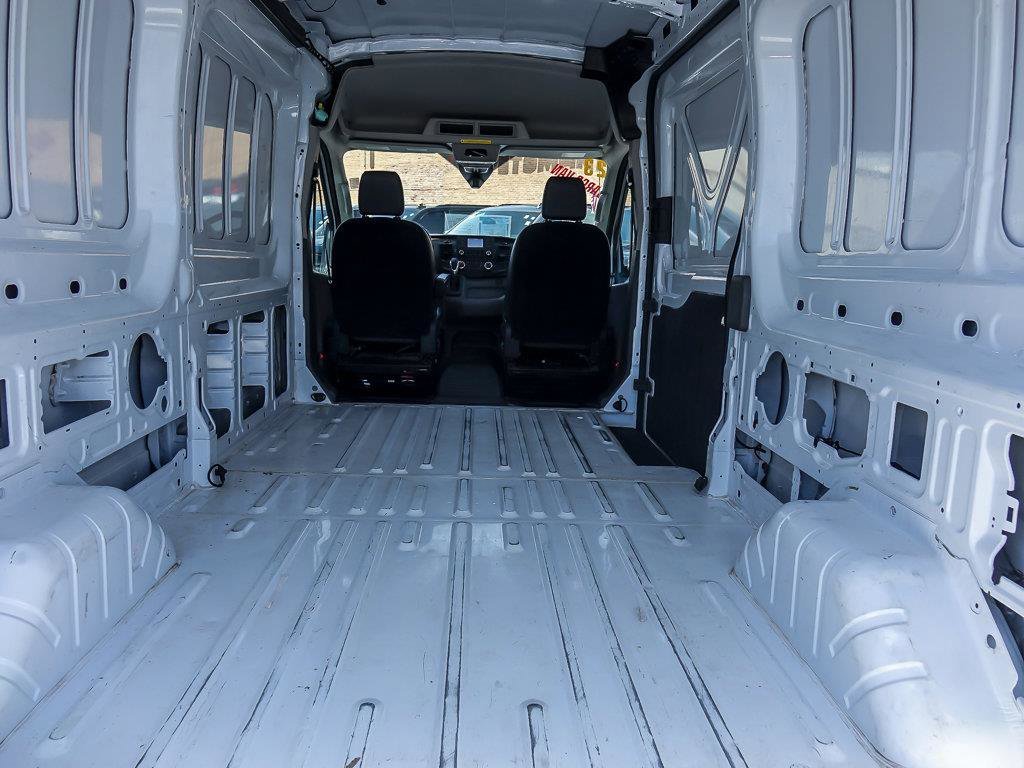 Used 2023 Oxford White Ford Base image 27