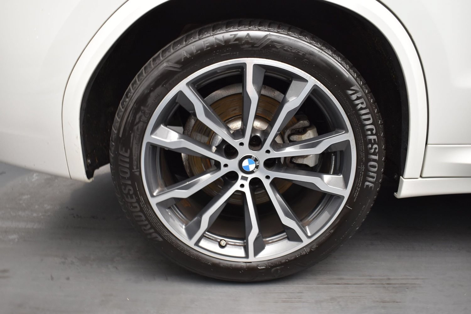 Used 2022 Alpine White BMW xDrive30i image 16