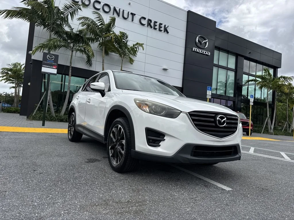 Used 2016 Crystal White Pearl Mica Mazda Grand Touring image 30