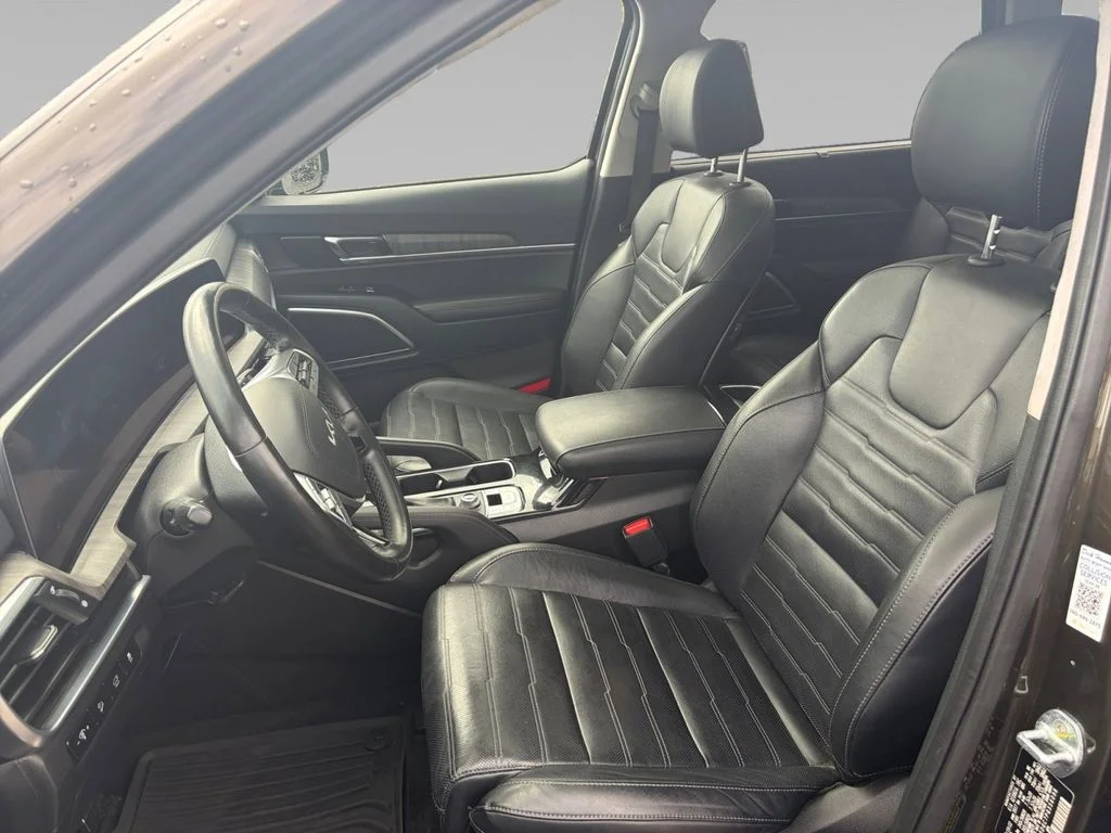 Used 2023 Green Kia SX-Prestige image 11