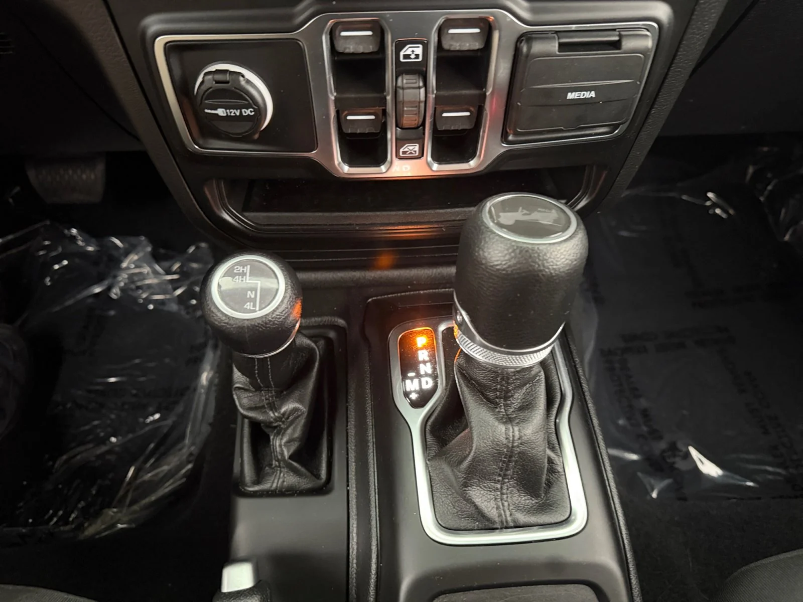 Used 2023 Black Clearcoat Jeep Sport S image 23
