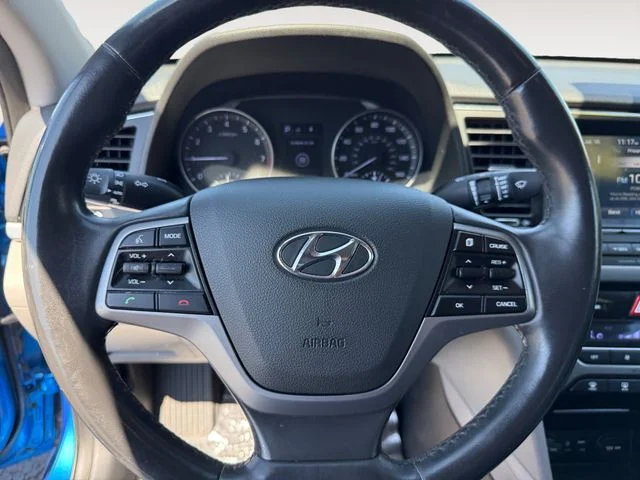 Used 2017 Blue Hyundai SE image 13
