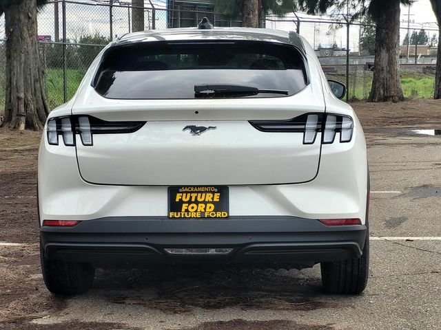 New 2026 White Ford Select image 5