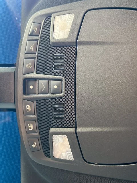 Used 2017 Silver Lincoln Reserve image 40