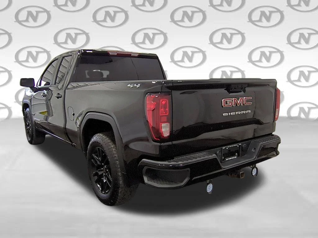 Used 2023 ONYX BLACK GMC Pro image 6
