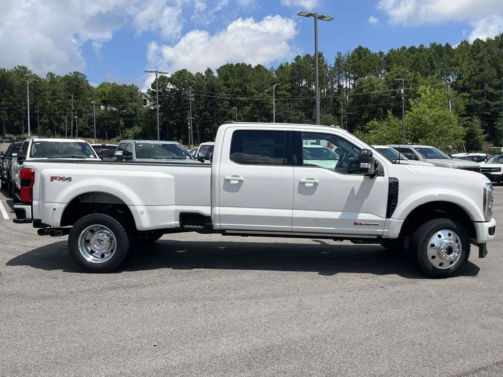 New 2026 White Ford Platinum image 2