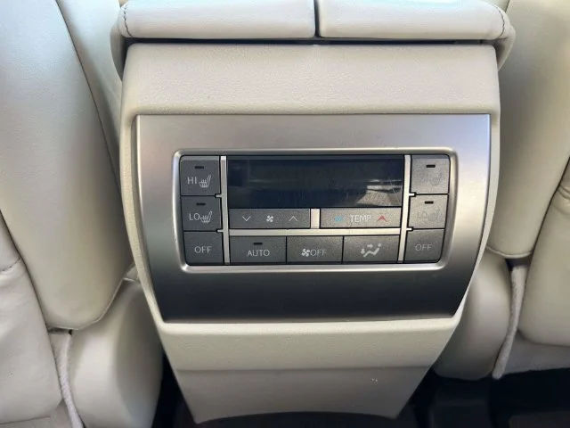 Used 2018 White Lexus 460 image 15