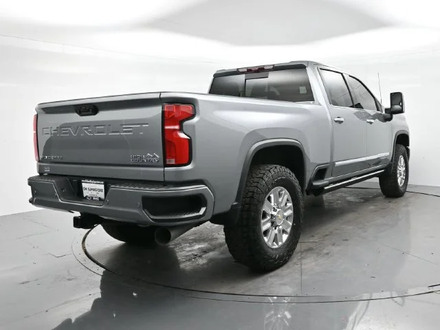 Used 2025 Sterling Gray Metallic Chevrolet High Country image 7