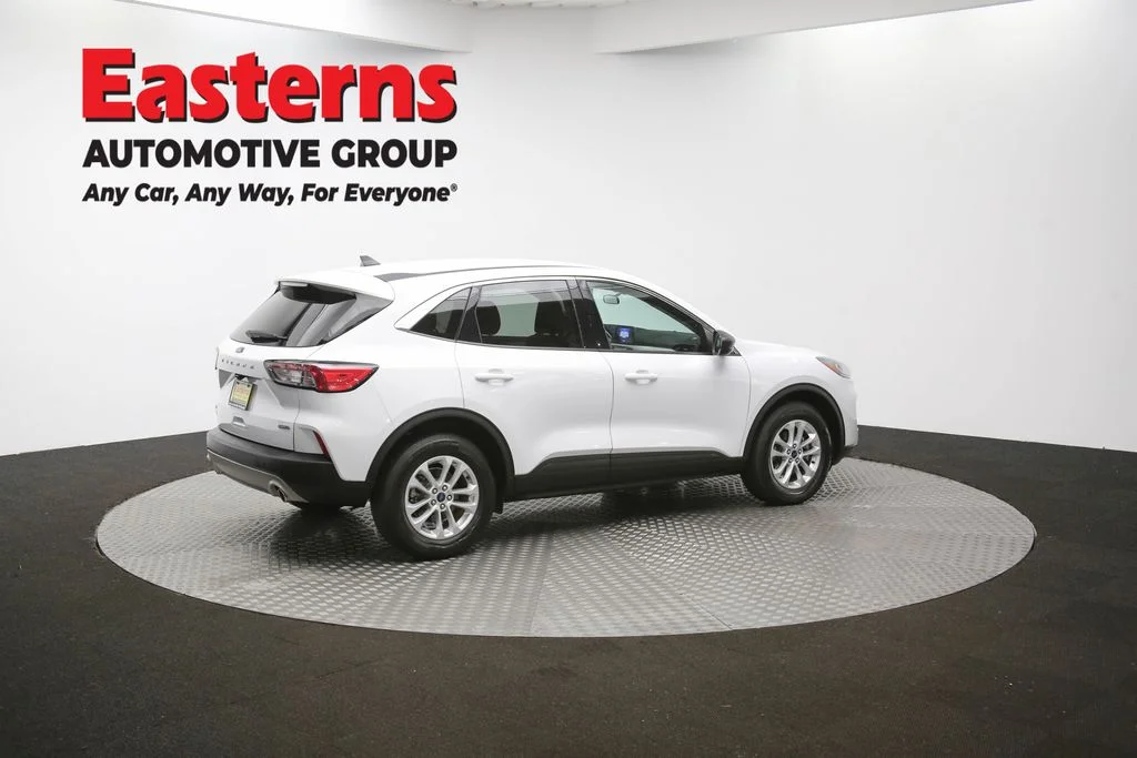 Used 2022 White Ford SE image 41