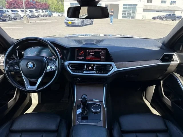 Used 2019 Black Sapphire Metallic BMW 330i image 13