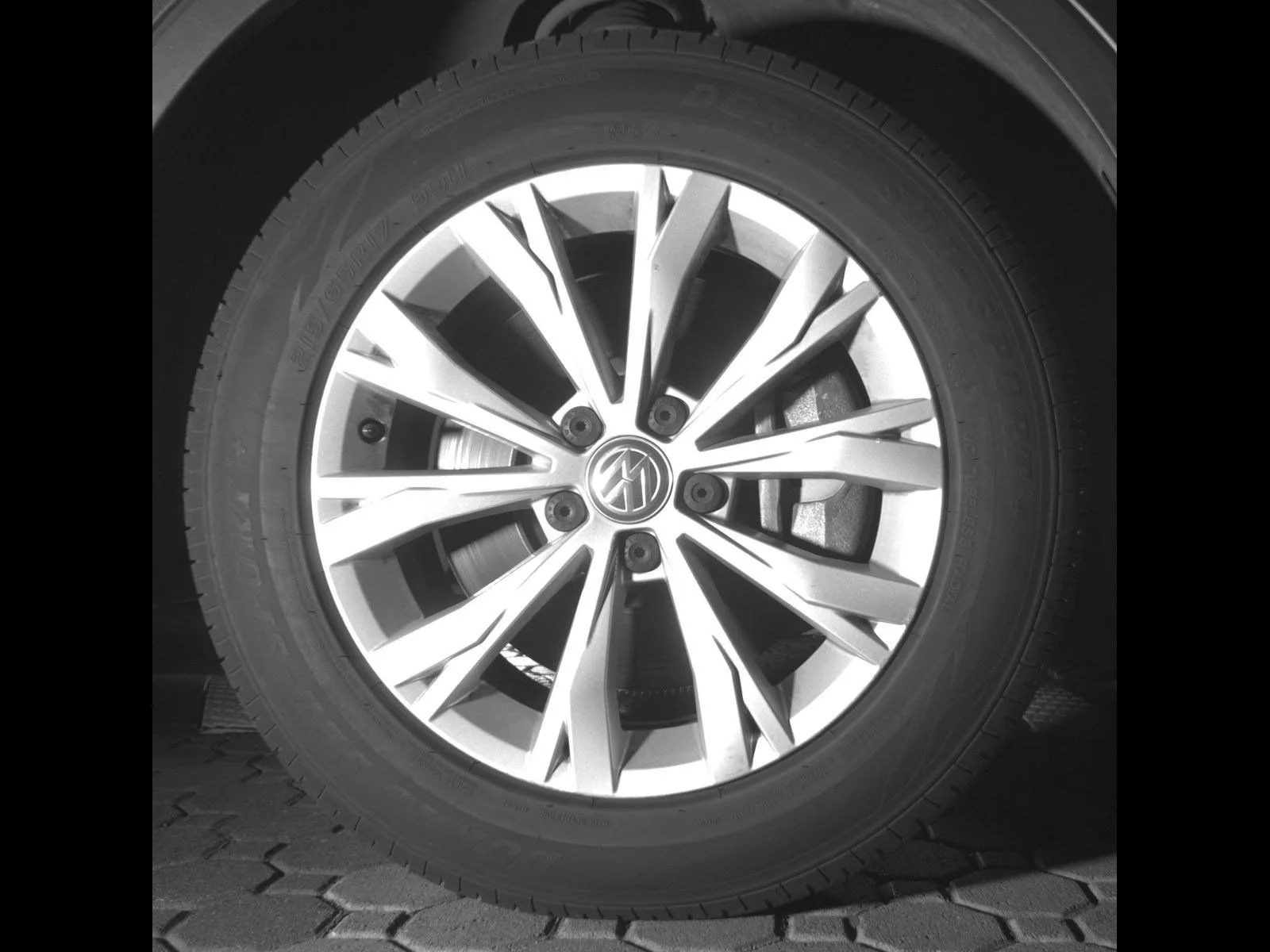 Used 2019 Silk Blue Metallic Volkswagen S image 9