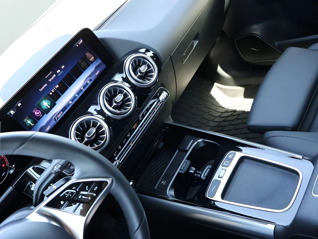 Used 2026 Cirrus Silver Metallic Mercedes-Benz GLA 250 image 19