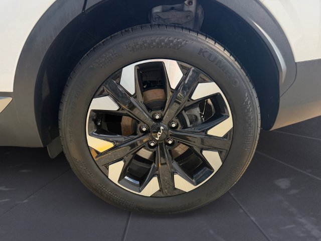 Certified Used 2024 White Kia X-Line image 47